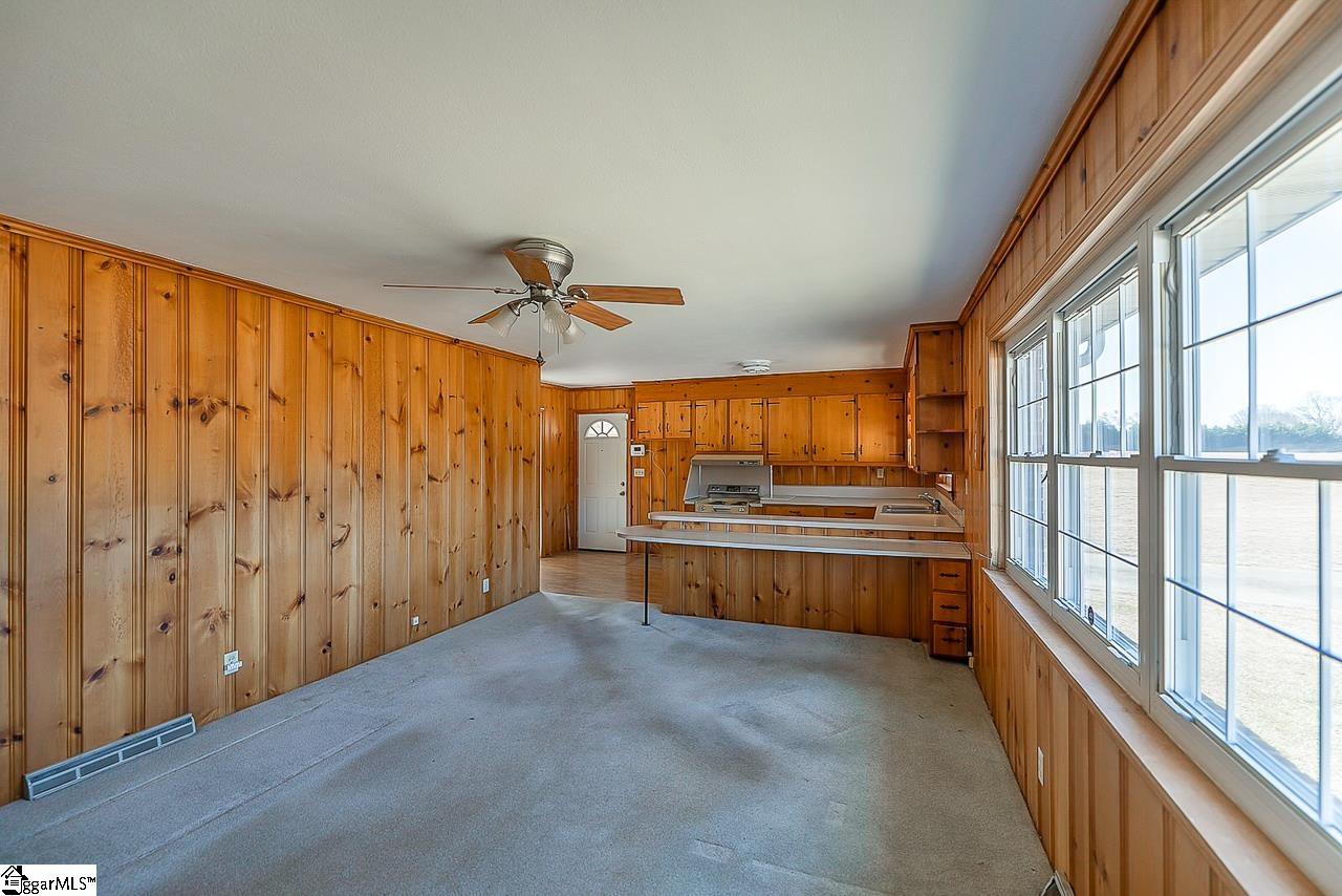 220 Fowler Circle Greenville, SC 29607 - Photo 10 of 33