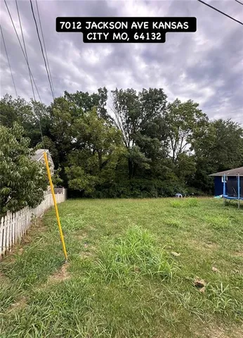 $10,000 | 7012 Jackson Avenue, Kansas City, MO 64132