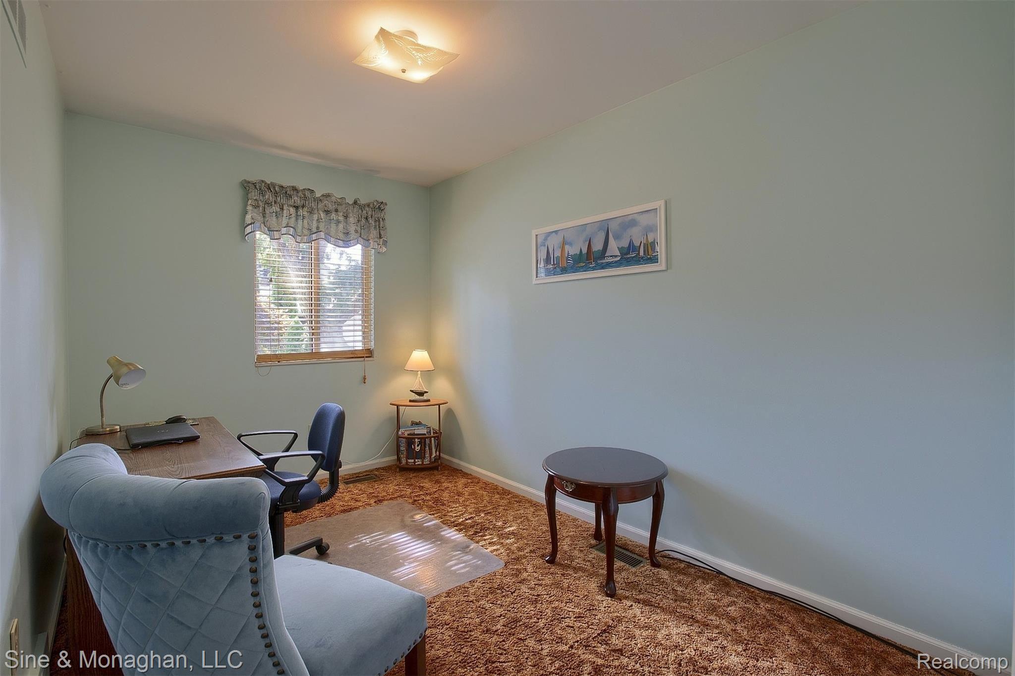 35 Vernier Road Grosse Pointe, MI 48236 - Photo 23 of 38 25-5th Bedroom.jpg