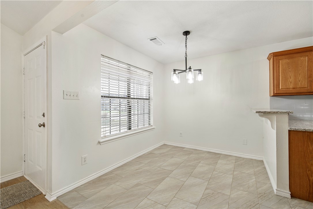 907 West 16th Street Bryan, TX 77803 - Photo 5 of 16