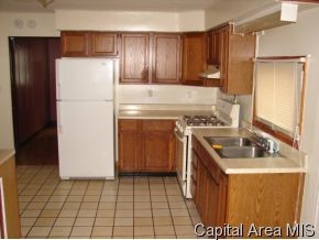 10 Lilac Lane Springfield, IL 62702 - Photo 5 of 12 Gallery Image 5