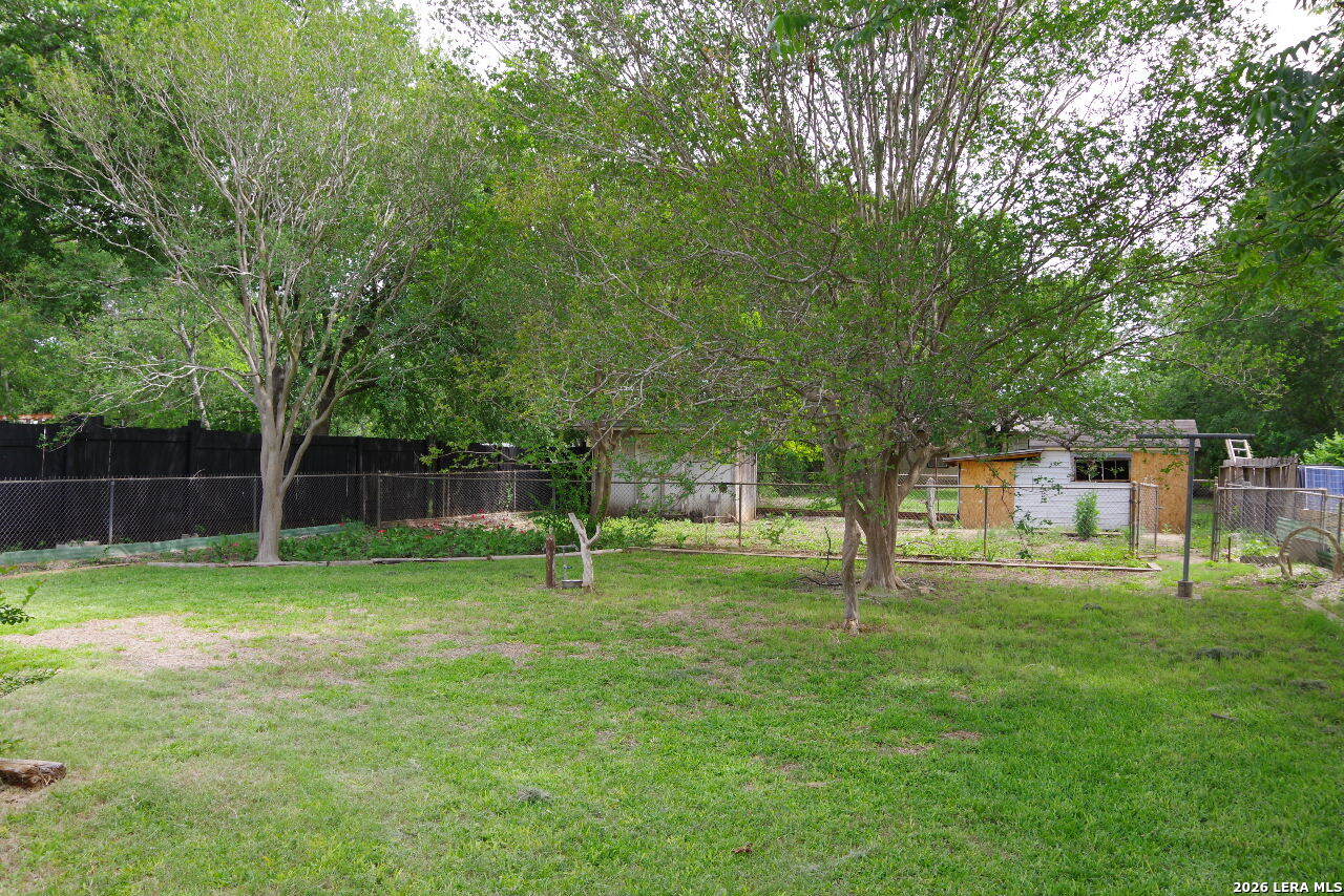 546 Rice Road San Antonio, TX 78220 - Photo 9 of 11