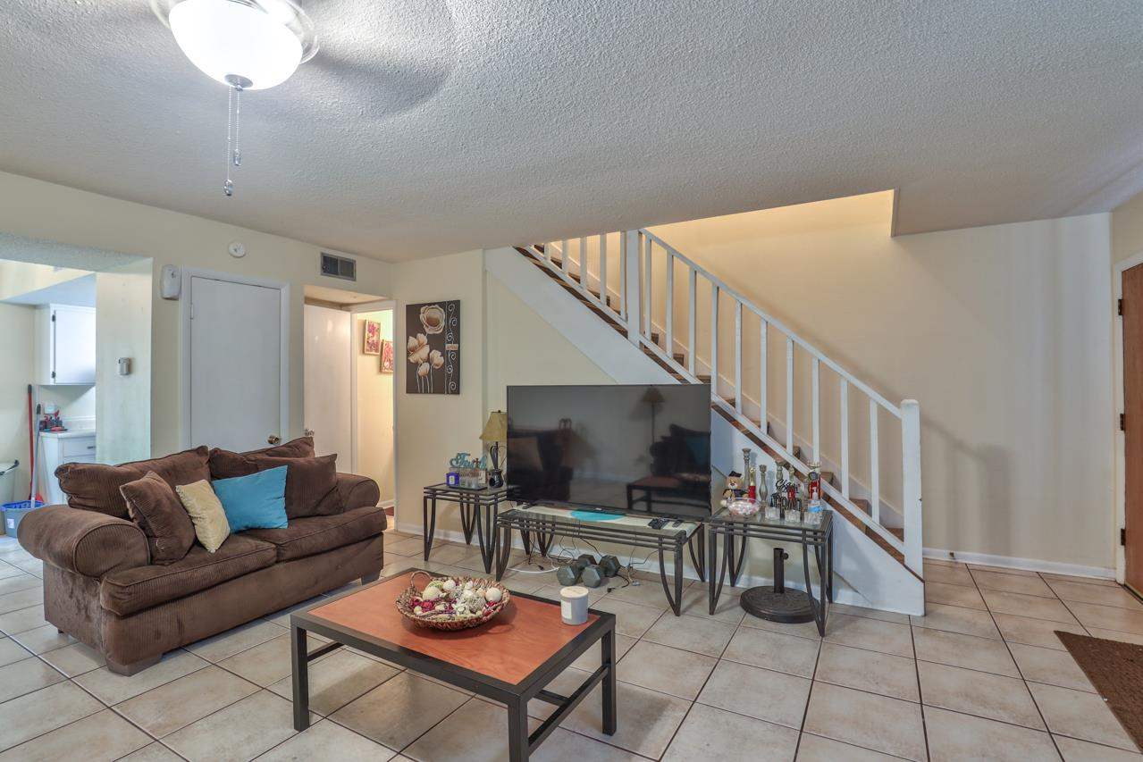 1520 Pullen Road, Unit 2 Tallahassee, FL 32303 - Photo 3 of 26 Gallery Image 3