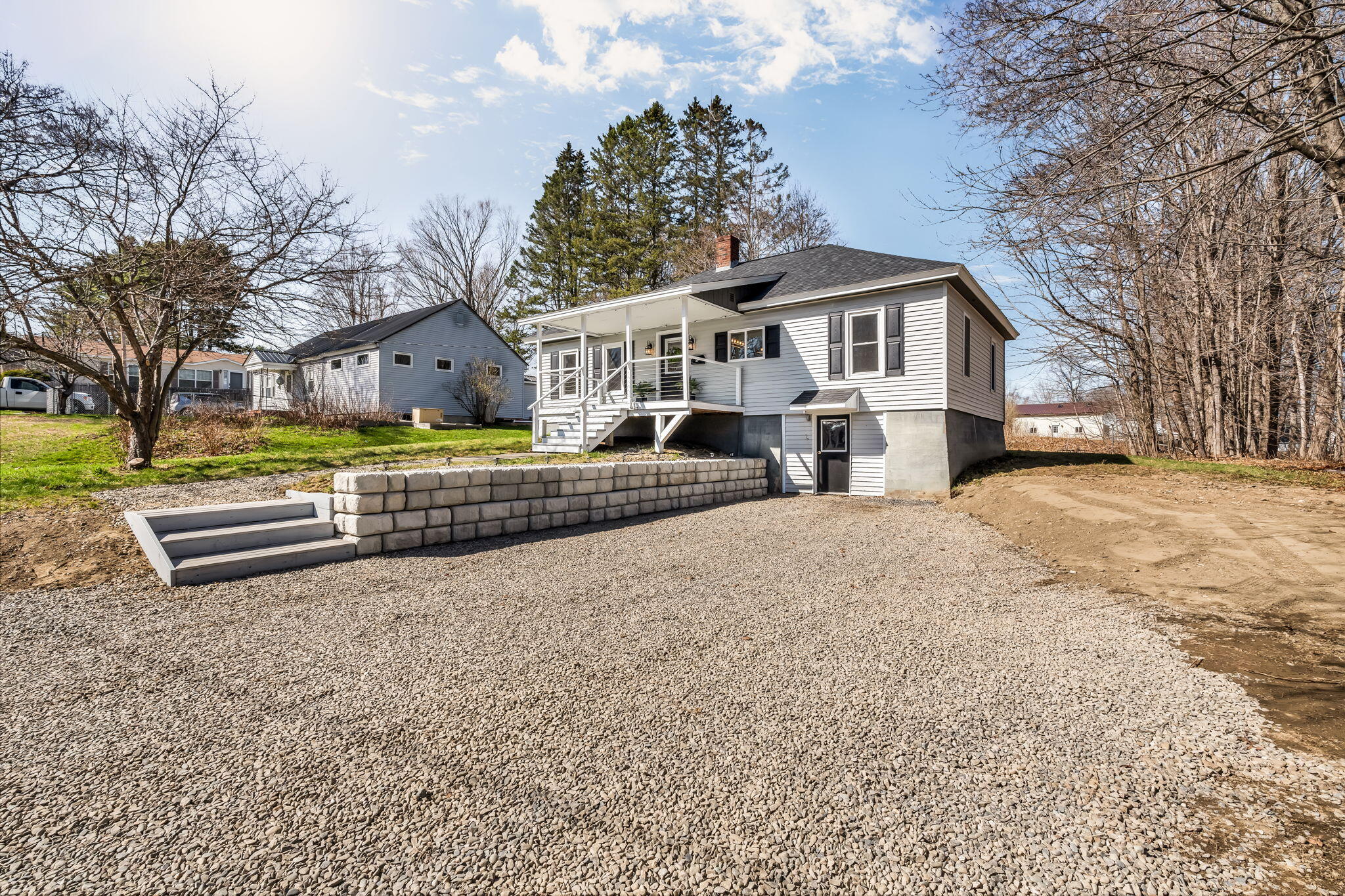 33-web-or-mls-180-lawrence-st