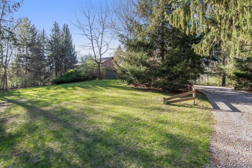 2111 King Road Lapeer, MI 48446 - Photo 41 of 45
