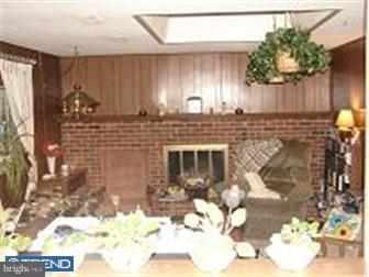 251 Magnolia Road Warminster, PA 18974 - Photo 5 of 12 Gallery Image 5
