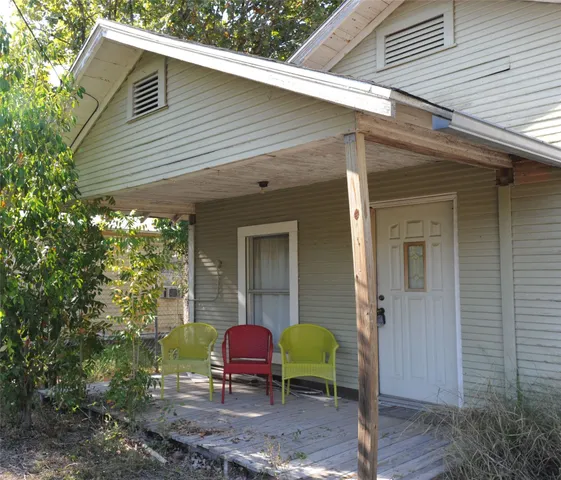 a view of outdoor space yard and patio