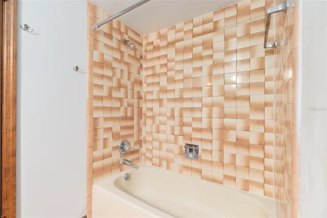 $499,000 | 5827 Northwest 54 Way, Gainesville, FL 32653