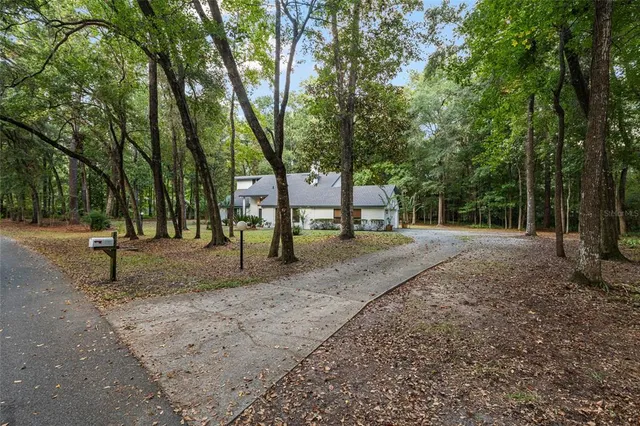 a view of an entryway with staircase
