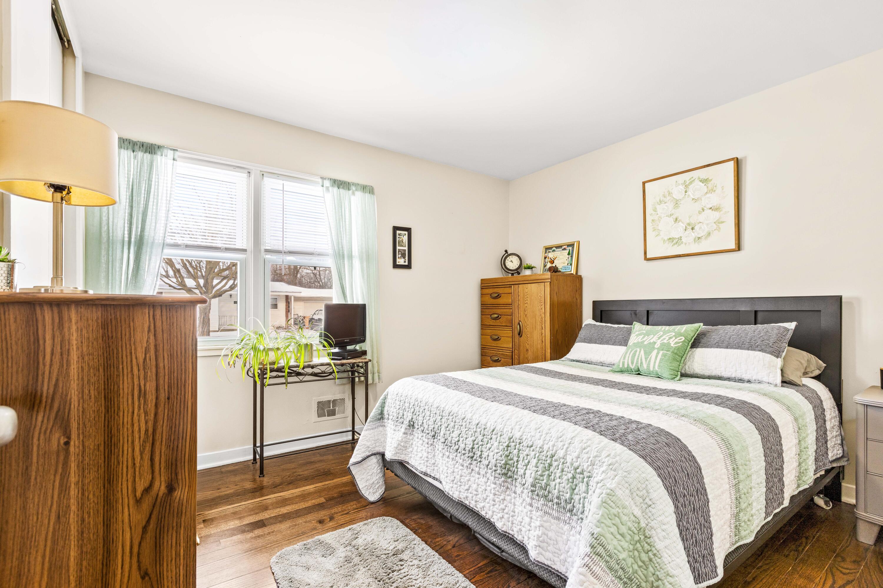 4 Tony Tiger Trail Springfield, MI 49037 - Photo 8 of 19 _P7A2454_E