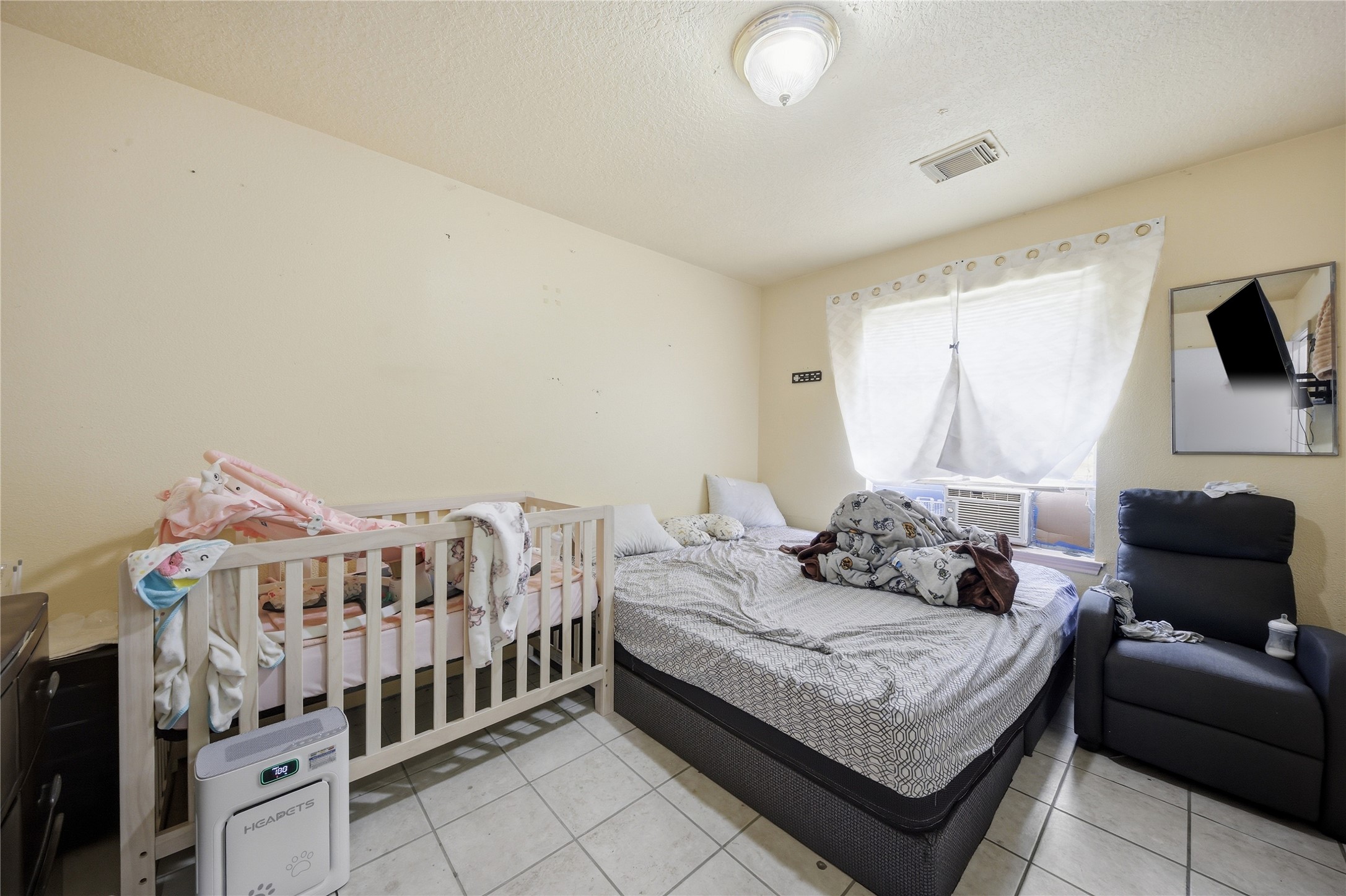 4606 Terrell Street Houston, TX 77093 - Photo 23 of 41 Third Bedroom