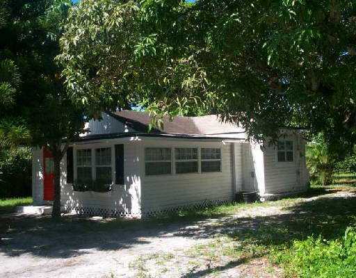616 Cleveland Stuart, FL 34994 - Photo 1 of 1 Primary Photo