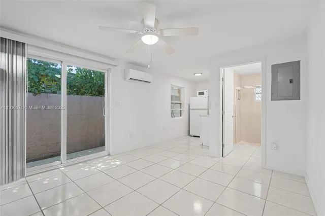 $3,800 | 911 East 32nd Street, Hialeah, FL 33013