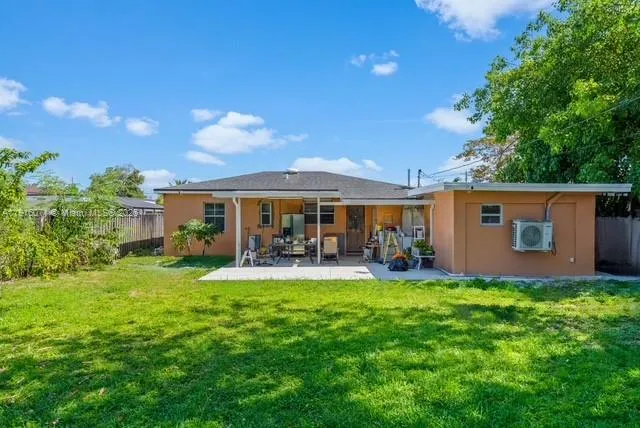 $3,800 | 911 East 32nd Street, Hialeah, FL 33013