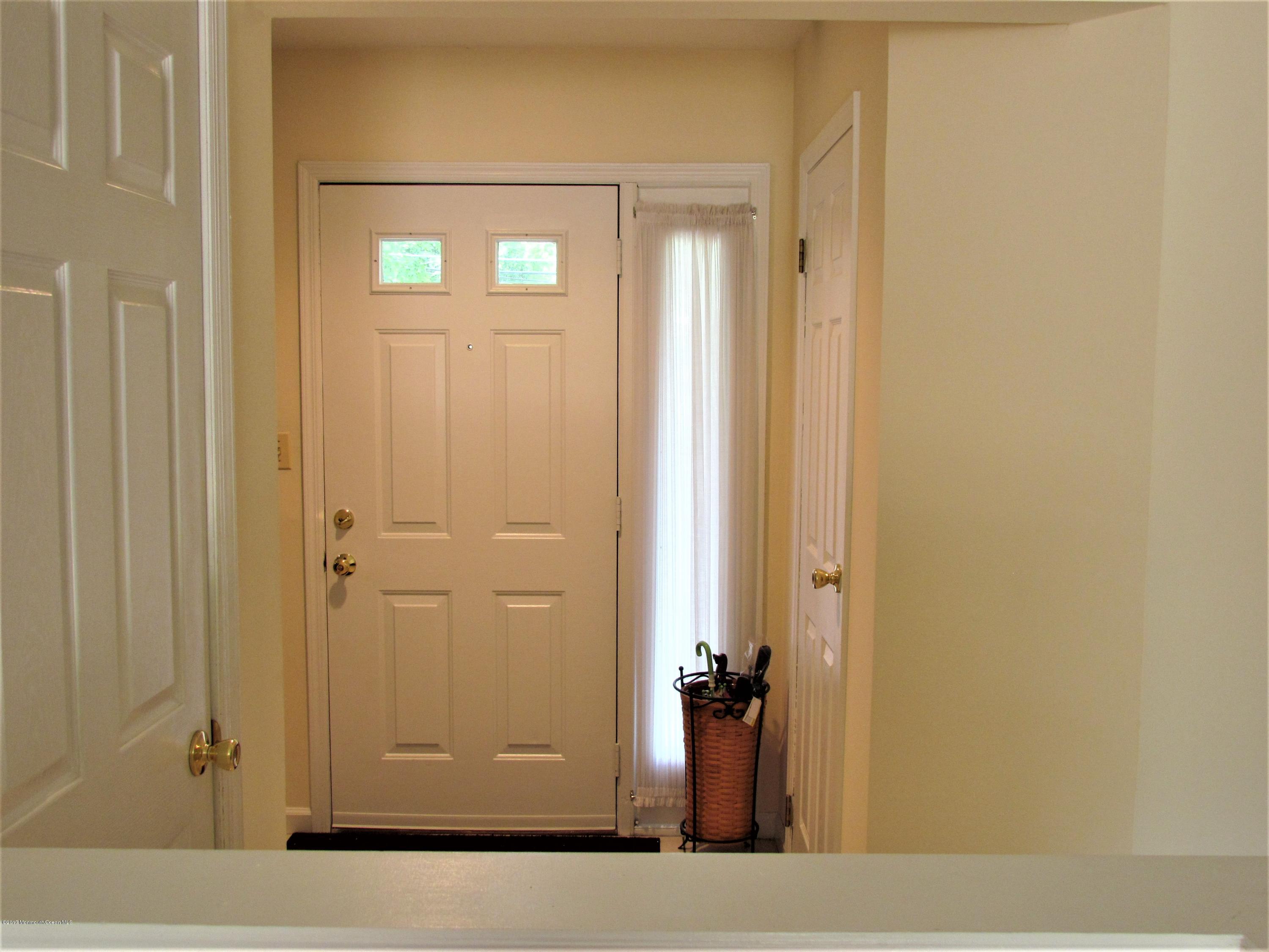 852 Colts Neck Road Freehold, NJ 07728 - Photo 3 of 19 IMG_4975 (2)