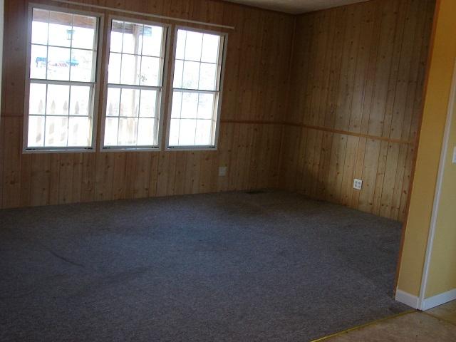 2104 Copenhaver Road Rock Island, TN 38581 - Photo 8 of 20 Living room