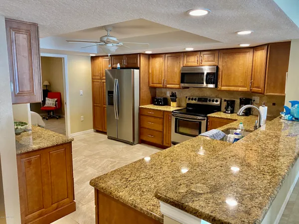 $3,500 | 401 Jimmy Buffett Mem Highway, Unit 142, Satellite Beach, FL 32937