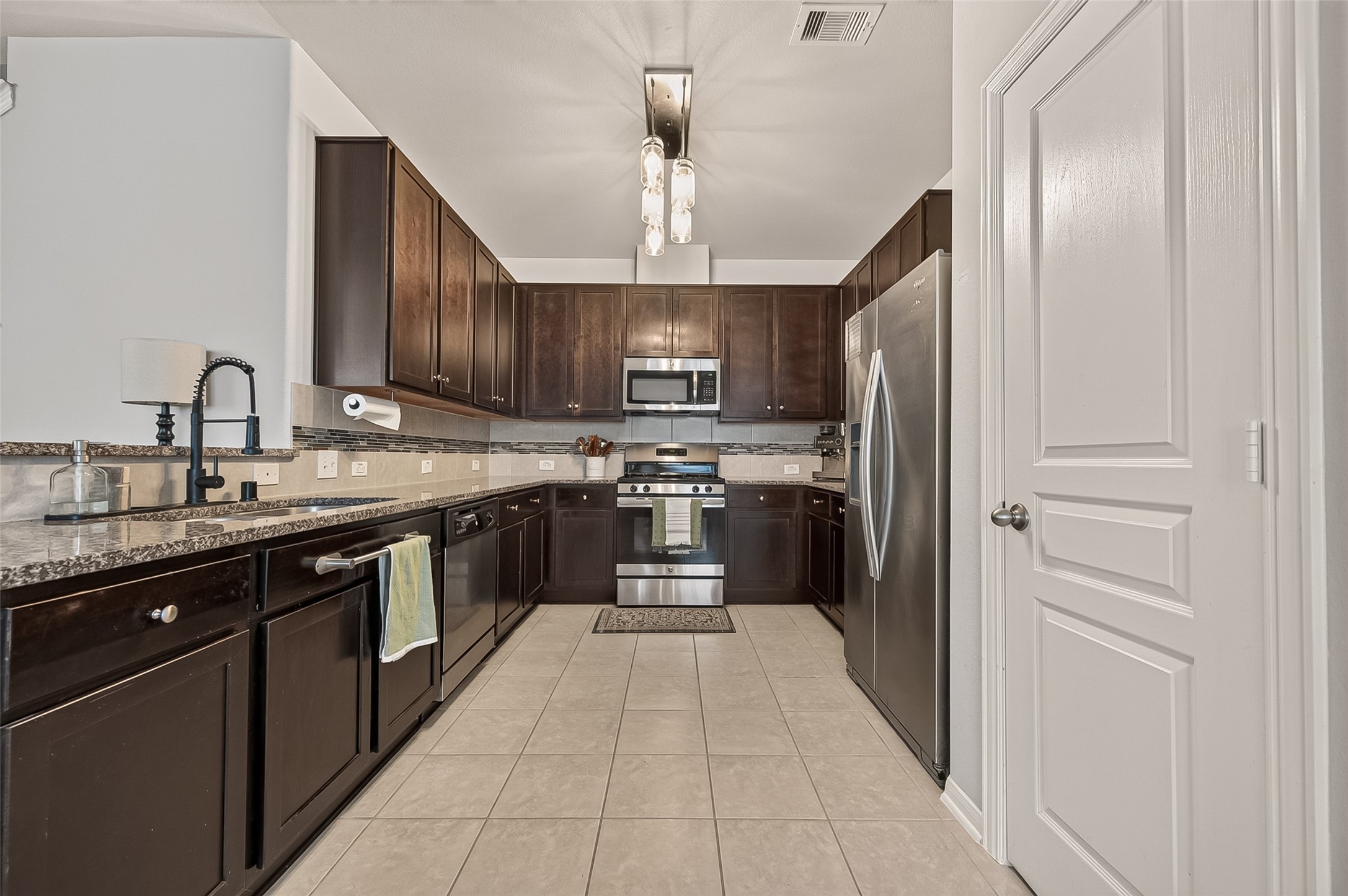 8 Desert Sun Court Manvel, TX 77578 - Photo 15 of 46