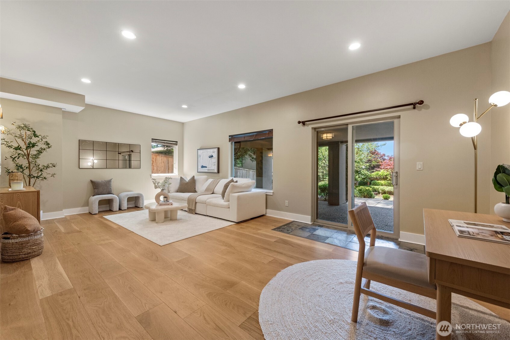 3225 West Mercer Way Mercer Island, WA 98040 - Photo 27 of 34