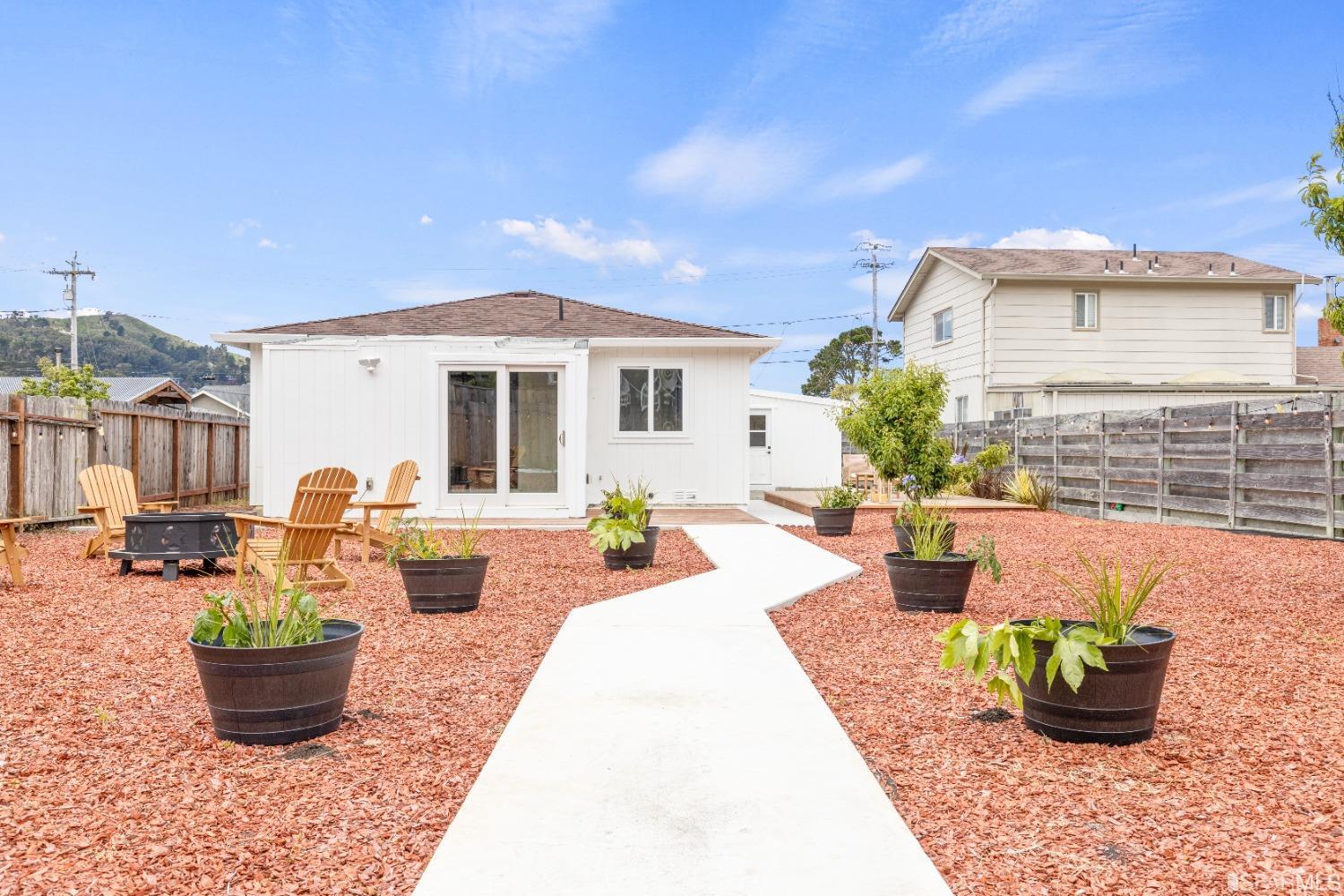 1139 Peralta Road Pacifica, CA 94044 - Photo 37 of 58 a front view of house with outdoor seating