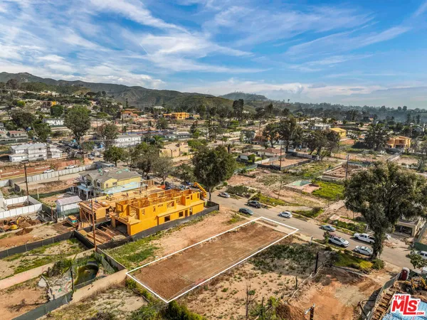 $2,200,000 | 1031 Hartzell Street, Pacific Palisades, CA 90272