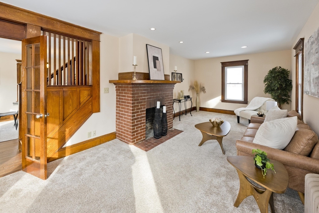 53 Chilson Street Springfield, MA 01118 - Photo 9 of 41