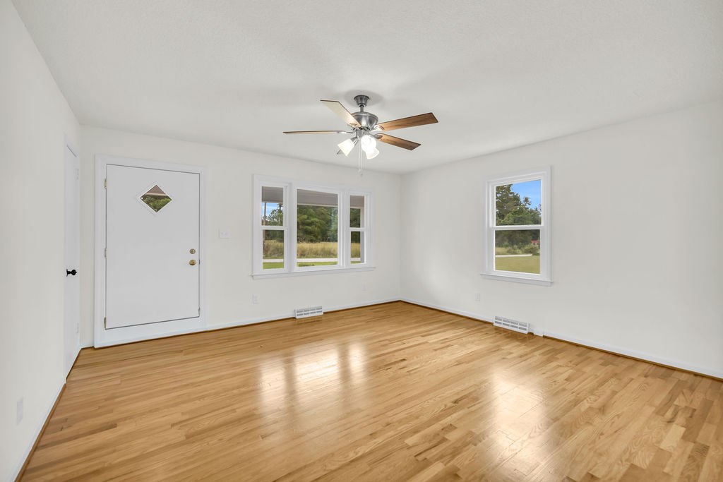 108 Mosley Road Greenwood, SC 29646 - Photo 5 of 27 Gallery Image 5