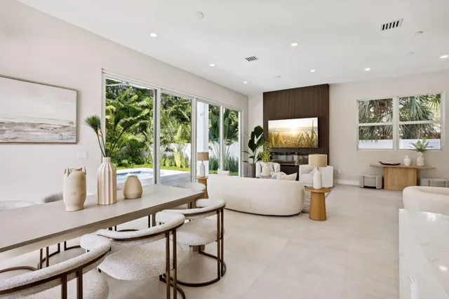 $2,650,000 | 827 Lake Avenue North, Delray Beach, FL 33483