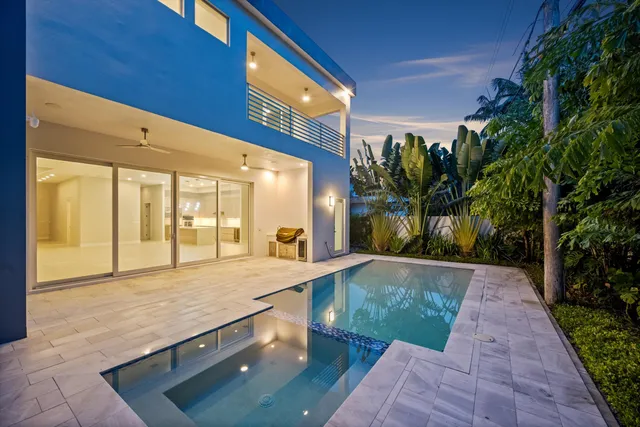 $2,650,000 | 827 Lake Avenue North, Delray Beach, FL 33483