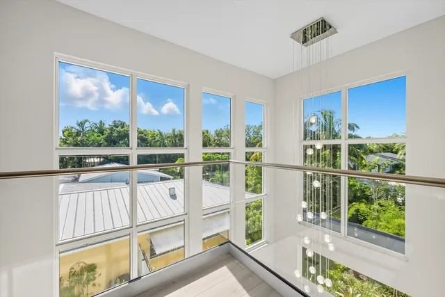 $2,650,000 | 827 Lake Avenue North, Delray Beach, FL 33483