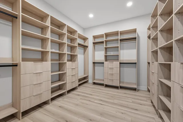 $2,650,000 | 827 Lake Avenue North, Delray Beach, FL 33483