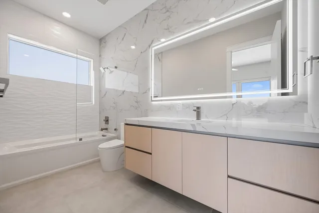 $2,650,000 | 827 Lake Avenue North, Delray Beach, FL 33483