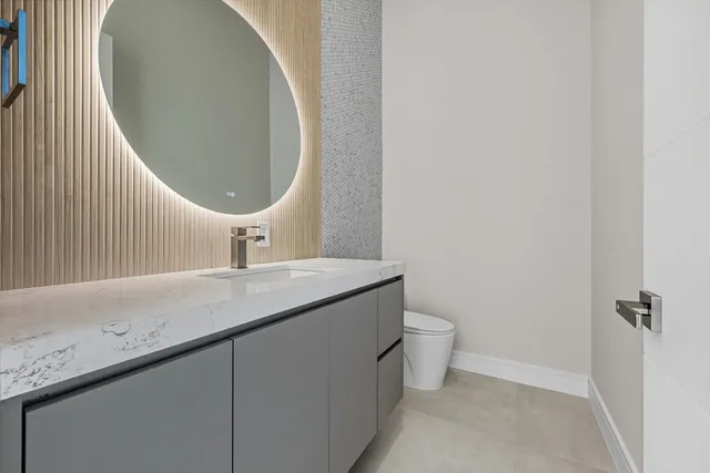 $2,650,000 | 827 Lake Avenue North, Delray Beach, FL 33483