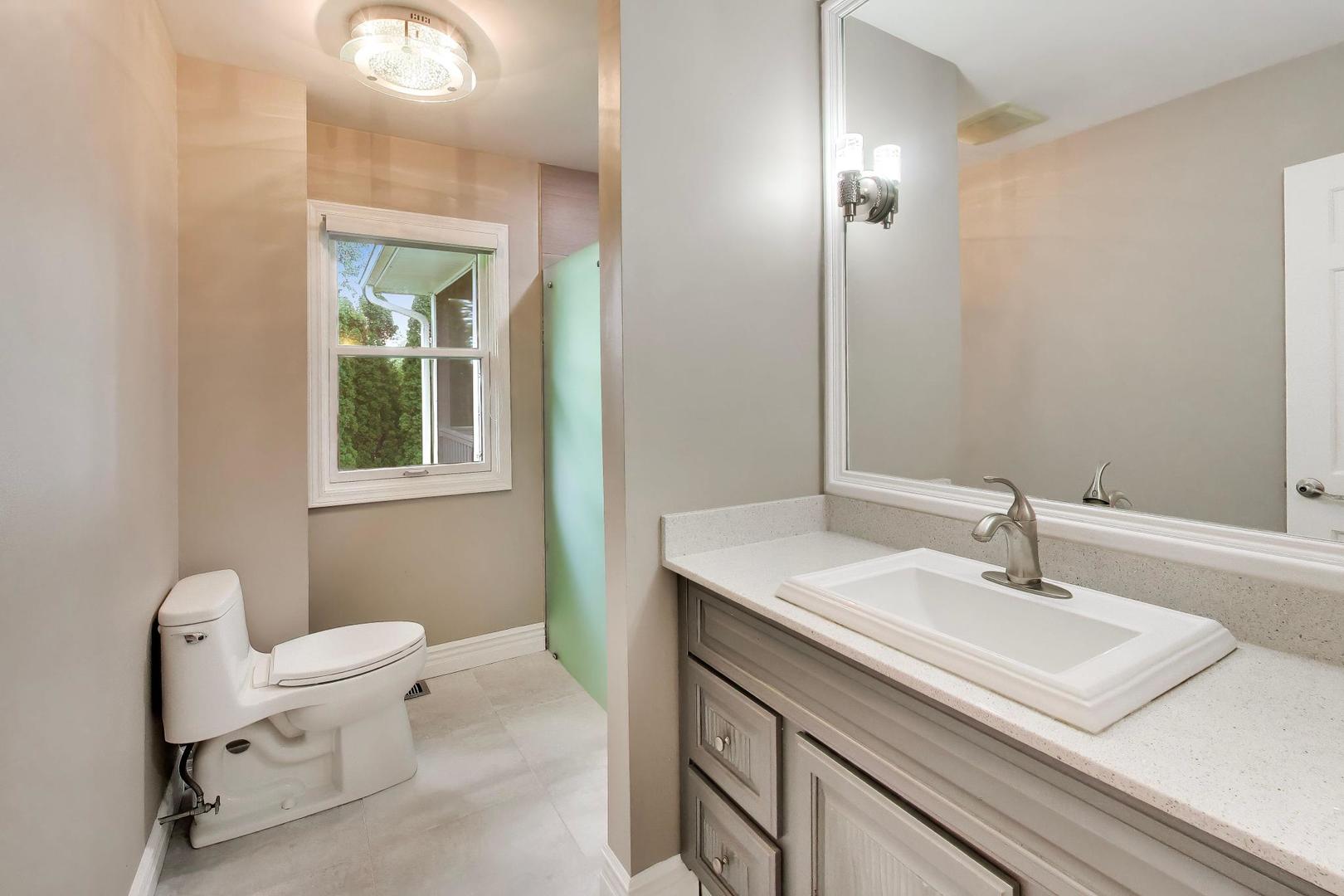 955 West Gilbert Road Palatine, IL 60067 - Photo 13 of 29 Gallery Image 13