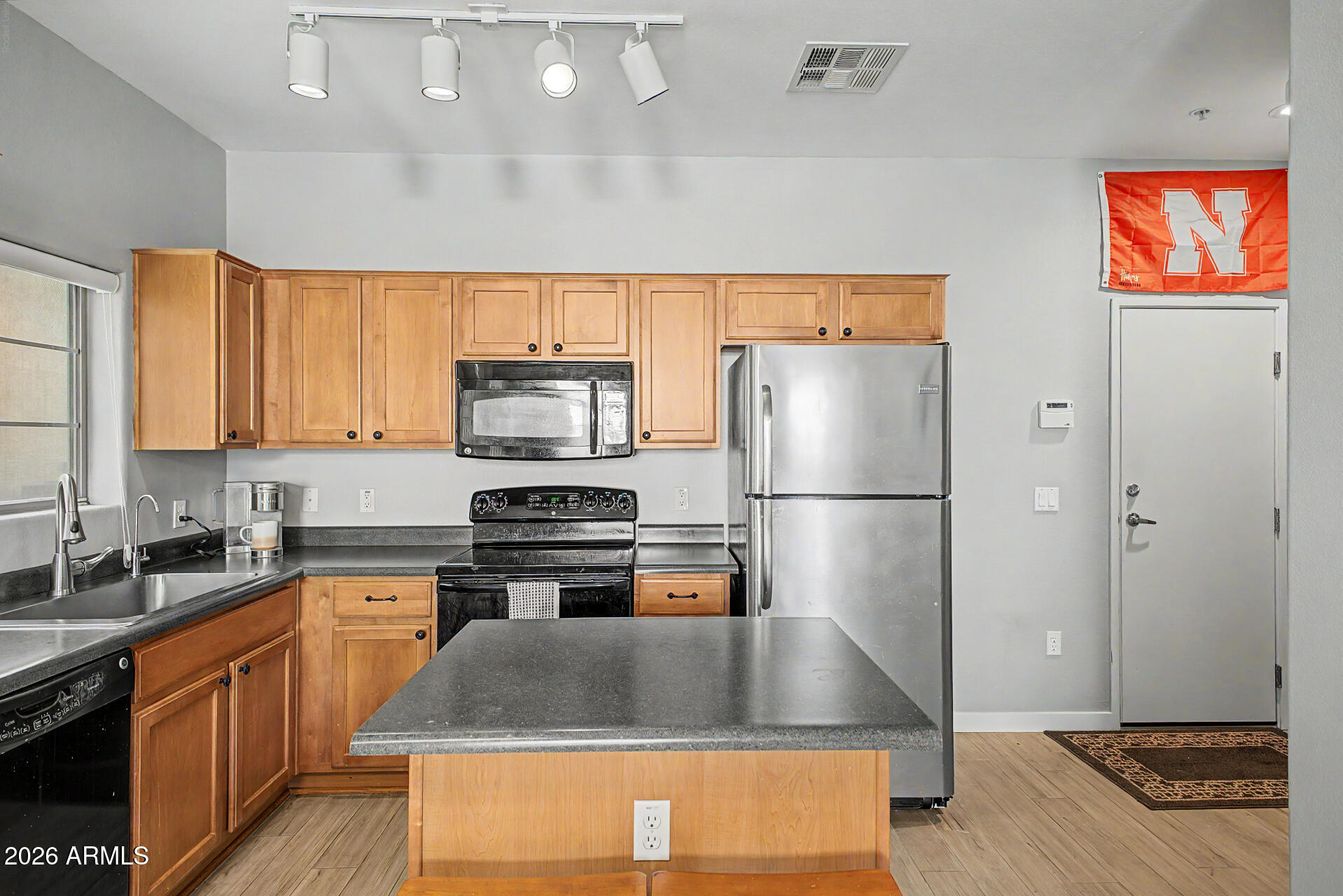 2727 North Price Road, Unit 42 Chandler, AZ 85224 - Photo 15 of 32 11 - Price 4242