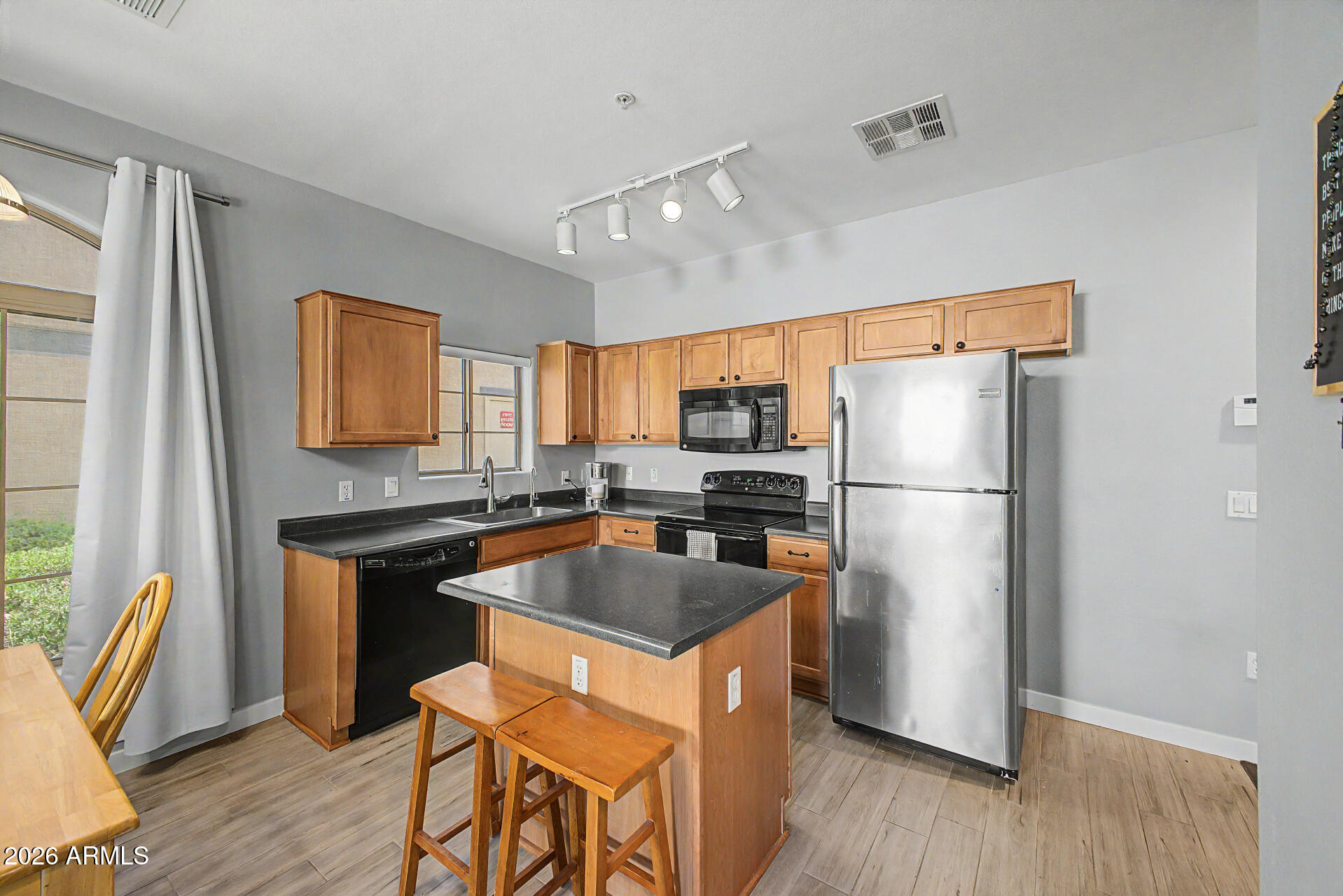 2727 North Price Road, Unit 42 Chandler, AZ 85224 - Photo 16 of 32 12 - Price 4242