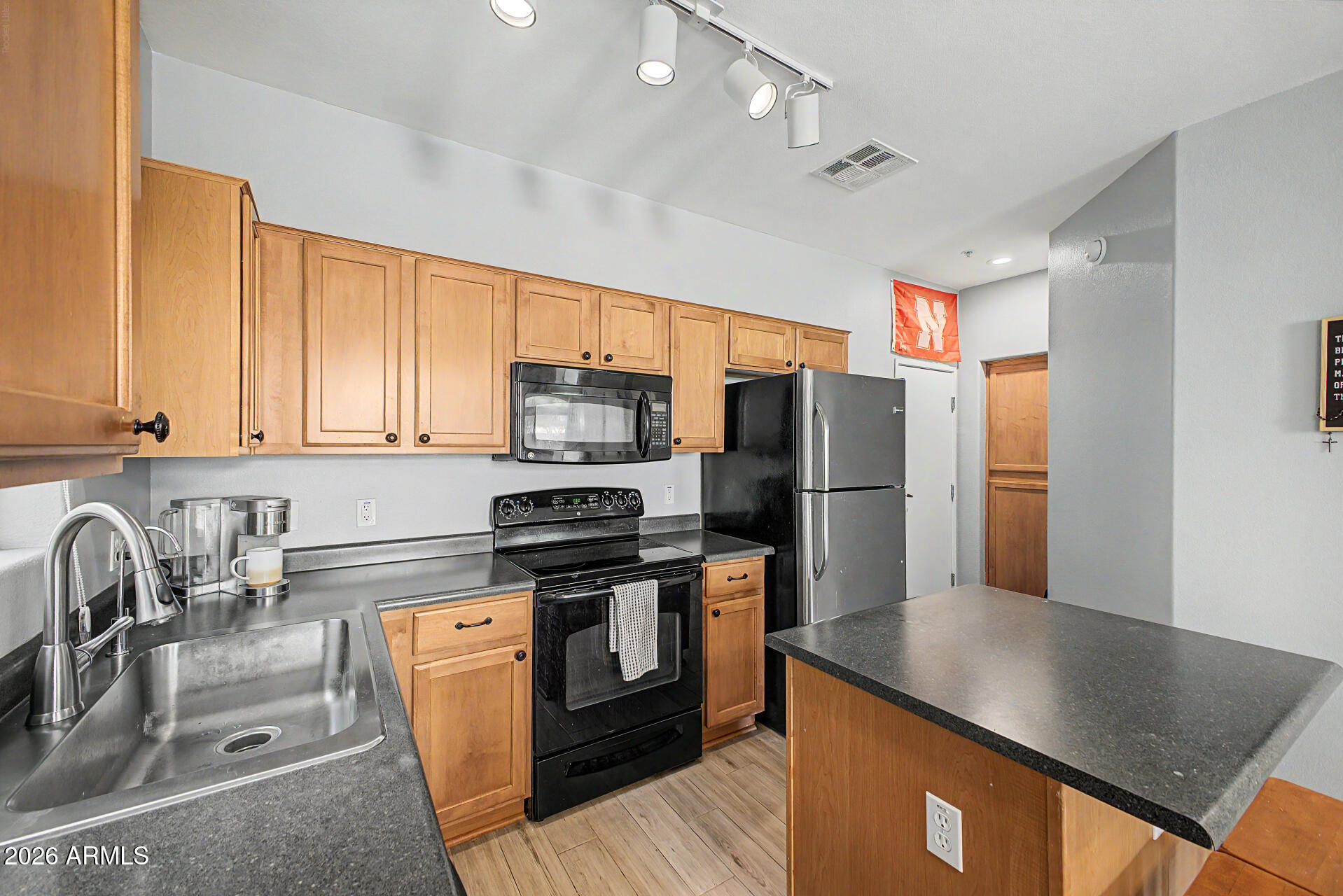 2727 North Price Road, Unit 42 Chandler, AZ 85224 - Photo 17 of 32 13 - Price 4242