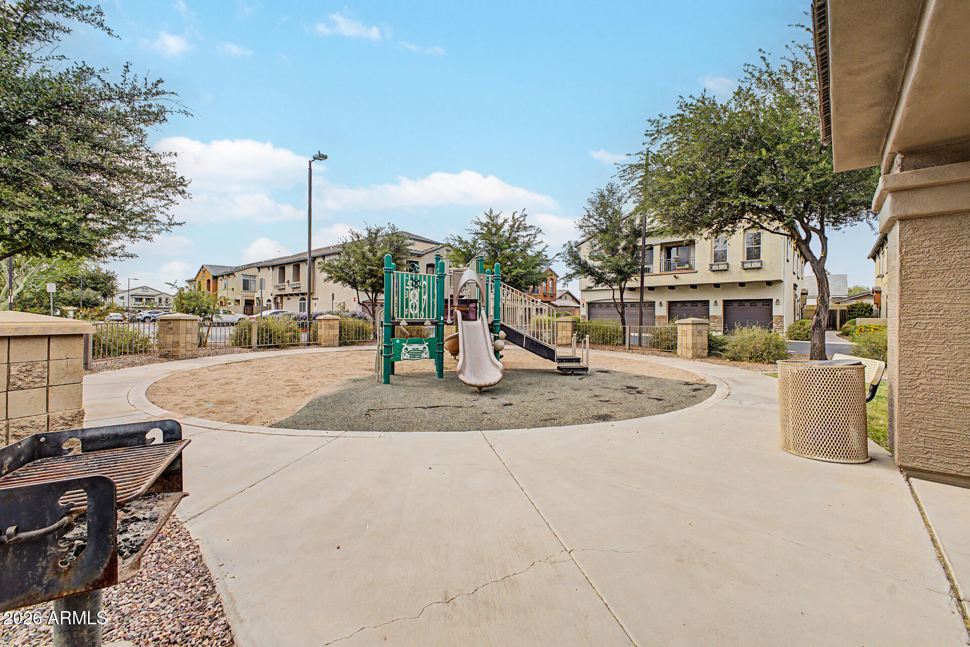 2727 North Price Road, Unit 42 Chandler, AZ 85224 - Photo 4 of 32 28 - Price 4242