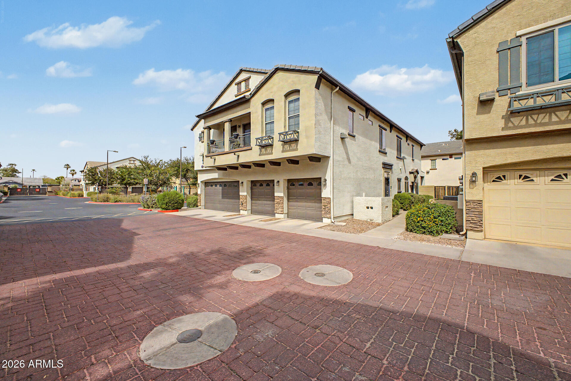 2727 North Price Road, Unit 42 Chandler, AZ 85224 - Photo 10 of 32 05 - Price 4242