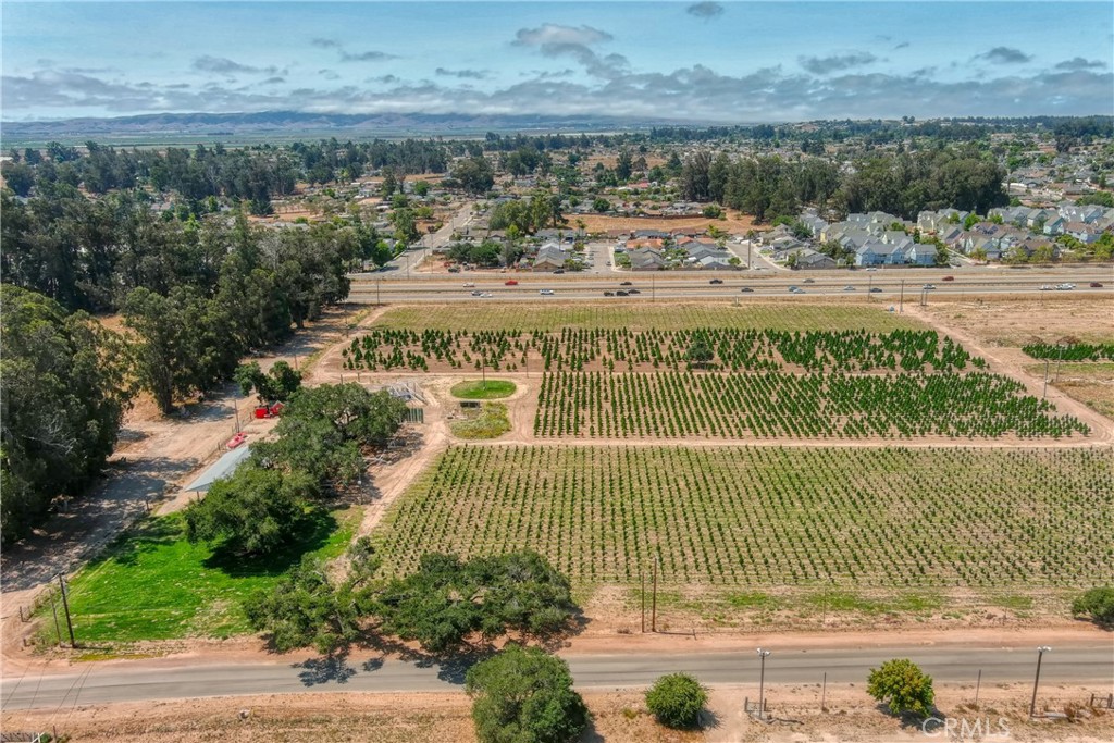424 Bermuda Place Nipomo, CA 93444 - Photo 29 of 62 an aerial view of a residential houses with outdoor space