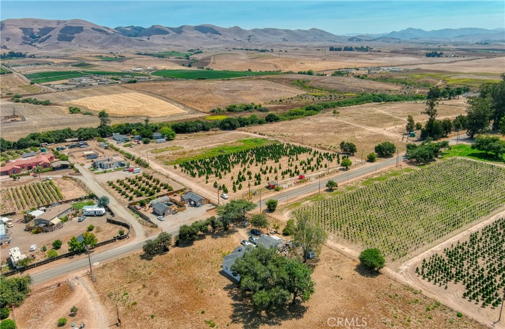 424 Bermuda Place Nipomo, CA 93444 - Photo 35 of 62 an aerial view of ocean and residential houses