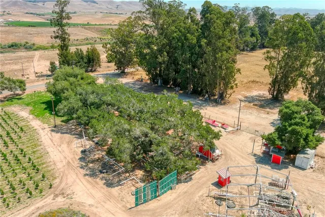 $1,950,000 | 424 Bermuda Place, Nipomo, CA 93444