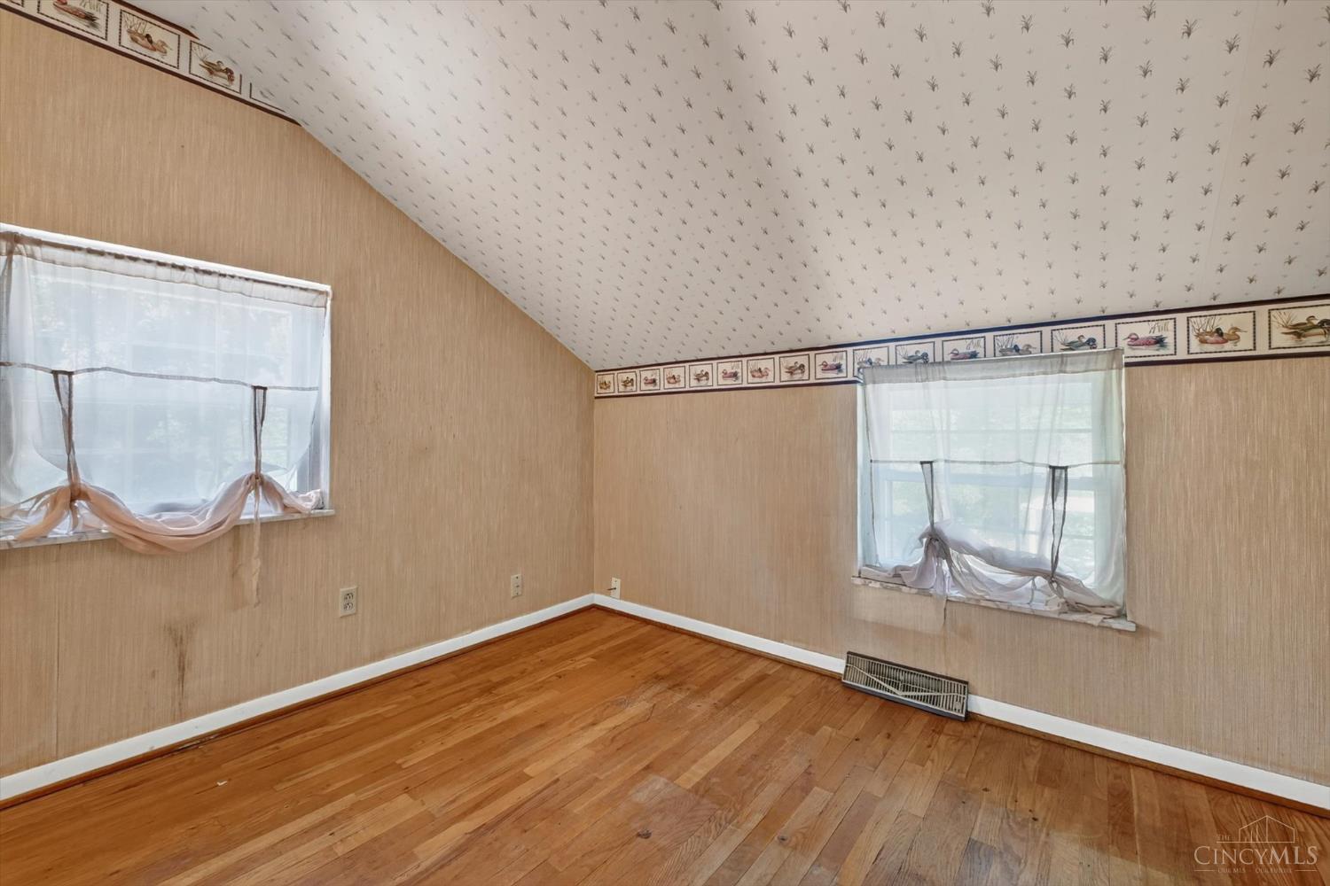 3223 Struble Road Cincinnati, OH 45251 - Photo 23 of 42