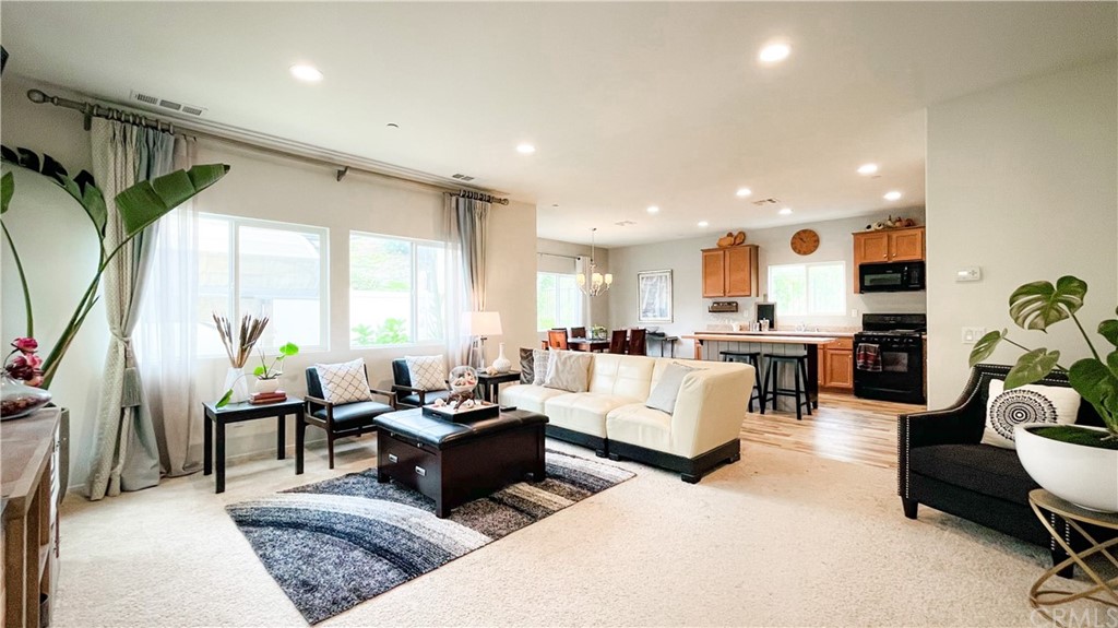 341 Dun Blazer Way, Fallbrook, CA 92028 Compass