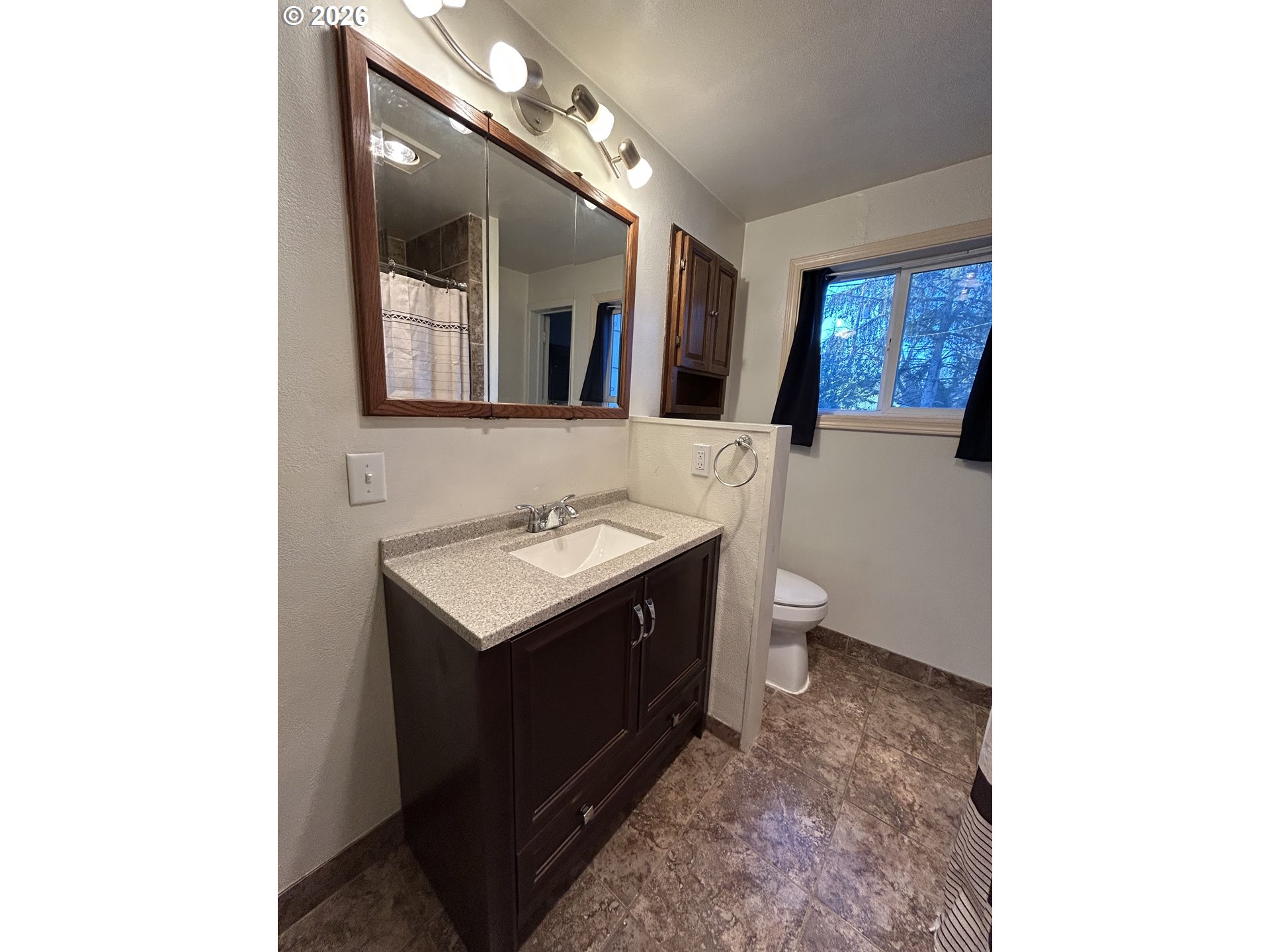 1708 I Street Springfield, OR 97477 - Photo 11 of 23