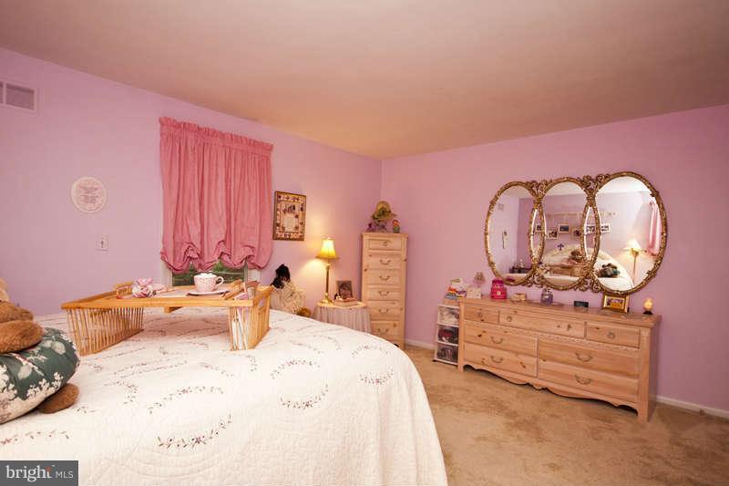 7887 Chestnut Leaf Road Severn, MD 21144 - Photo 20 of 30 Bedroom