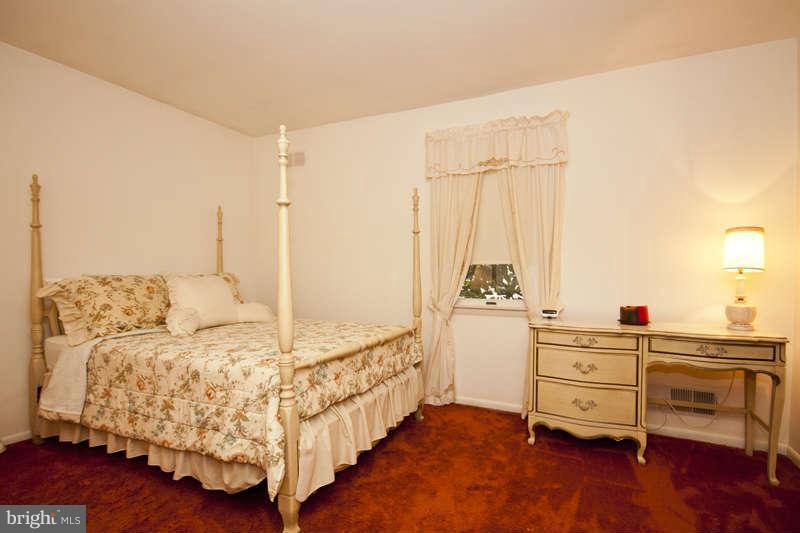 7887 Chestnut Leaf Road Severn, MD 21144 - Photo 25 of 30 Bedroom