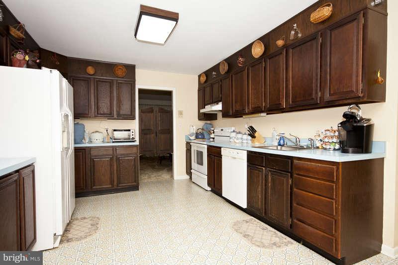 7887 Chestnut Leaf Road Severn, MD 21144 - Photo 10 of 30 Kitchen
