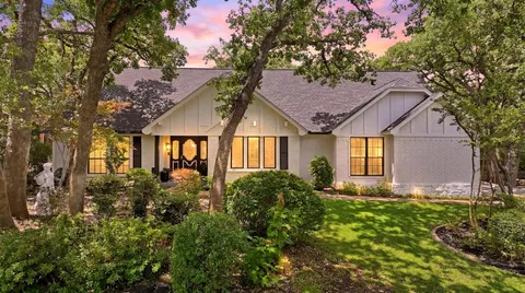 $699,999 | 1809 Southpark Drive, Arlington, TX 76013