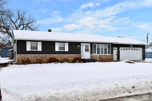 $295,000 | 624 7th Street West, Wabasha, MN 55981